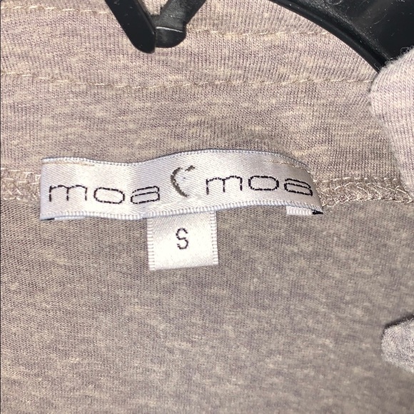 Moa Moa JA403ITD Ruffle Cardigan with pockets - Picture 5 of 6